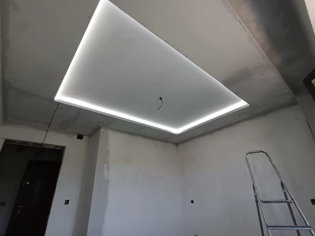 Foseado de techo con LED en plena obra